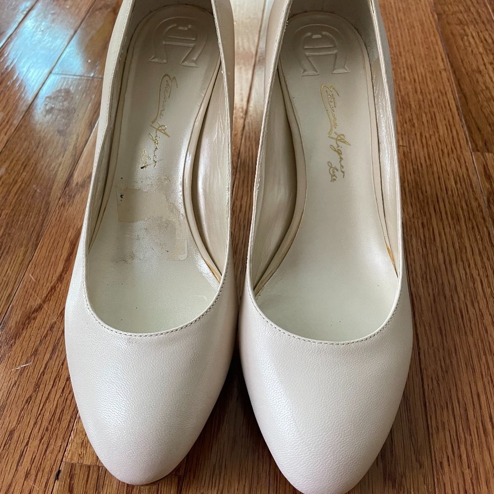 Etienne Aigner Cream Nude Pumps Heels Round Toe SZ 10